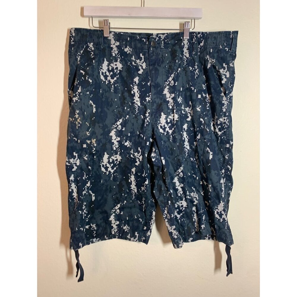 Rocawear Camo Shorts Pixelated Casual Streetwear Skater Y2K Outdoor Mens Size 38